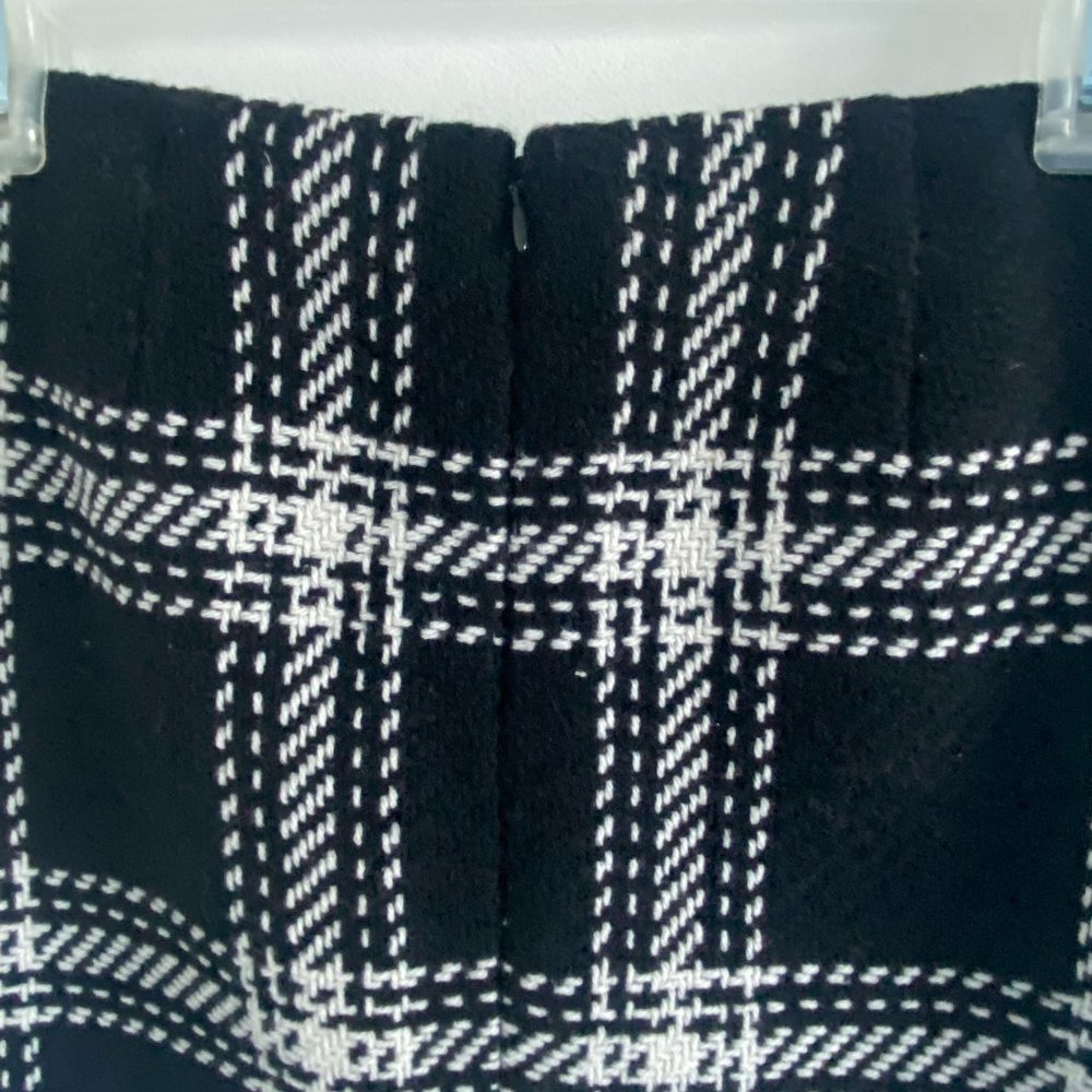 GAP Check Skirt - Picture 3 of 7